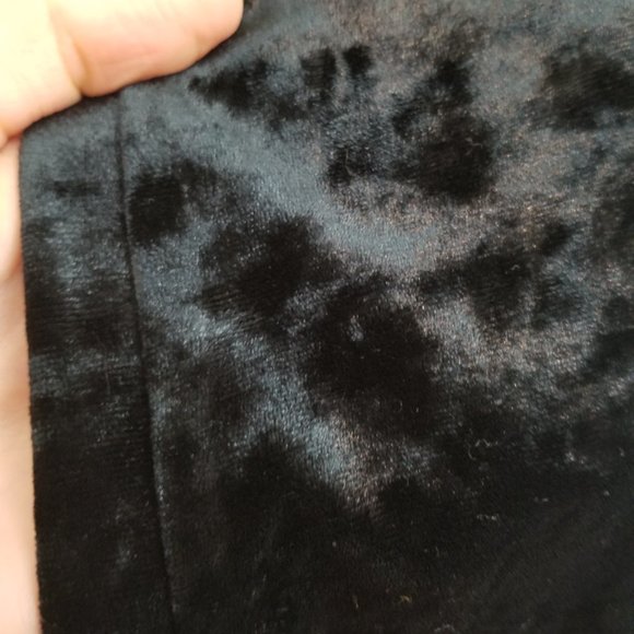 NWT Kendall & Kylie Black Velvet-like Leggings size M - Picture 3 of 8